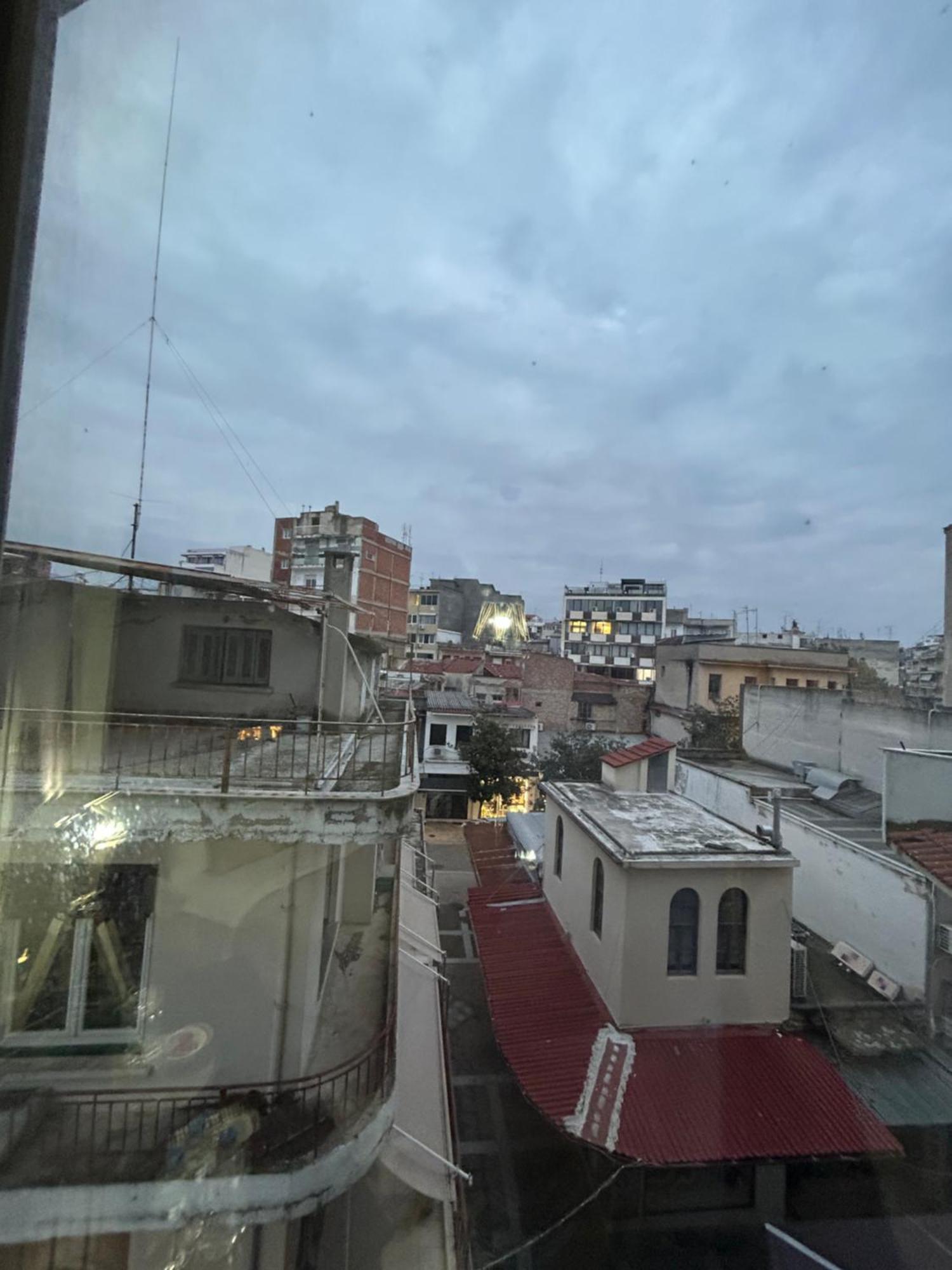 Apartment Center *